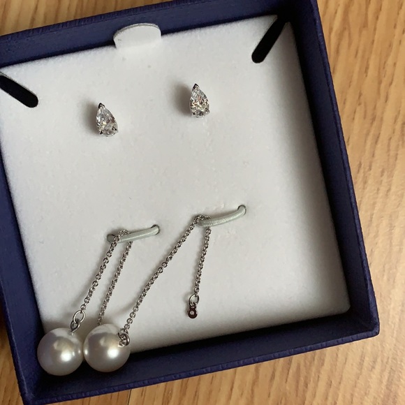 NIB Swarovski Crystal pearl drop chain pear shaped crystal studs - multiple wear - Picture 3 of 5